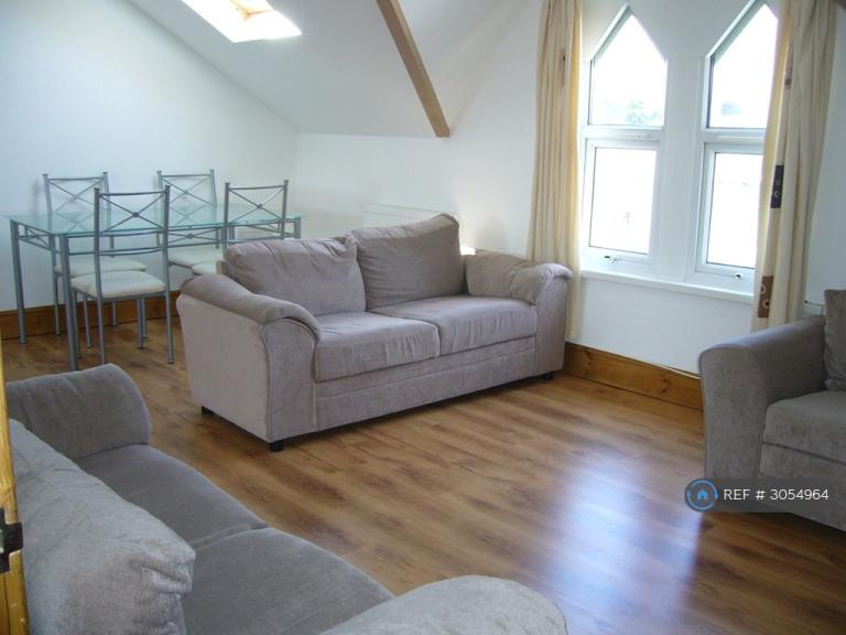 2 bedroom flat in Brunswick Street, Swansea, SA1 (2 bed) (#3054964)