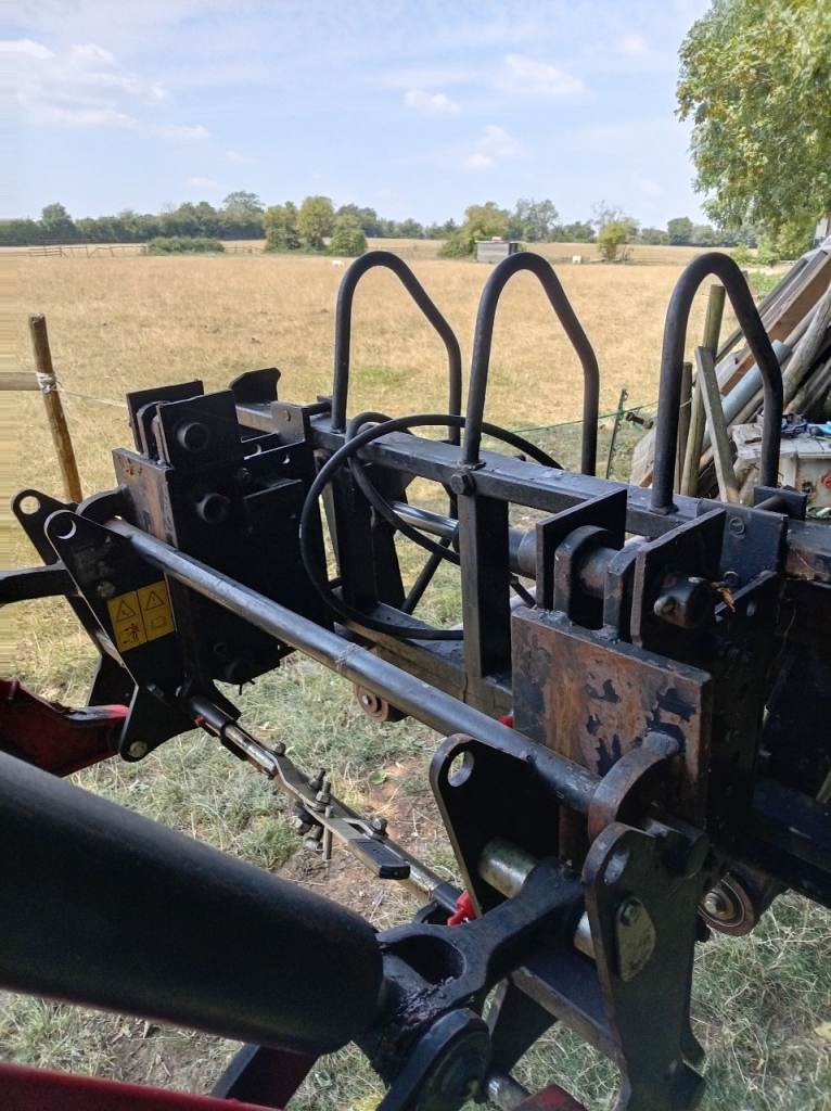 Heavy duty bale grab