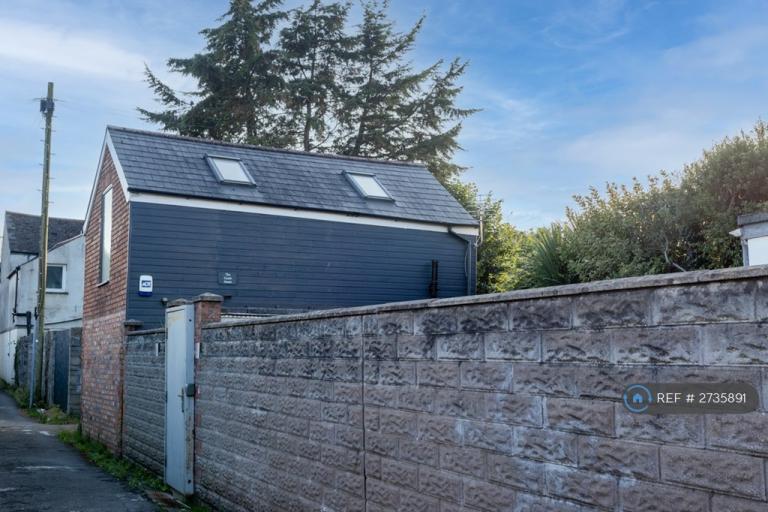 1 bedroom flat in Fairleigh Road, Cardiff, CF11 (1 bed) (#2735891)