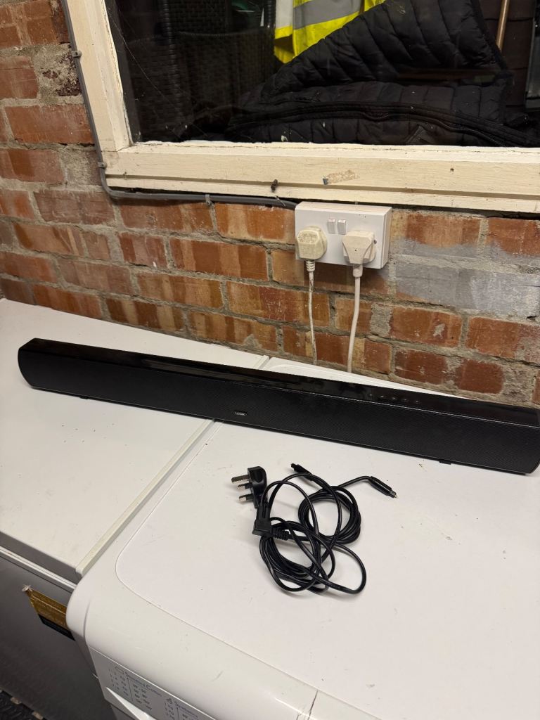 Logik 2.1 ch soundbar with built in subwoofer