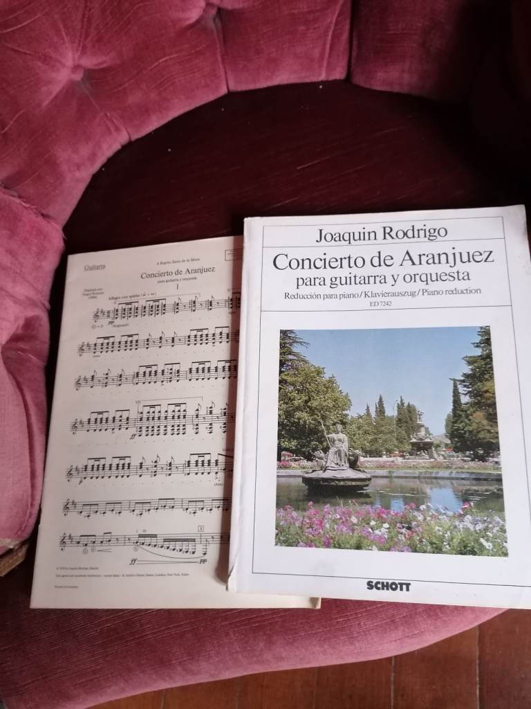 Rare classical guitar concerto by Rodrigo .Piano reduction plus solo.
