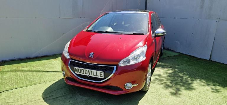 2015 Peugeot 208 Style Hatchback Petrol Manual