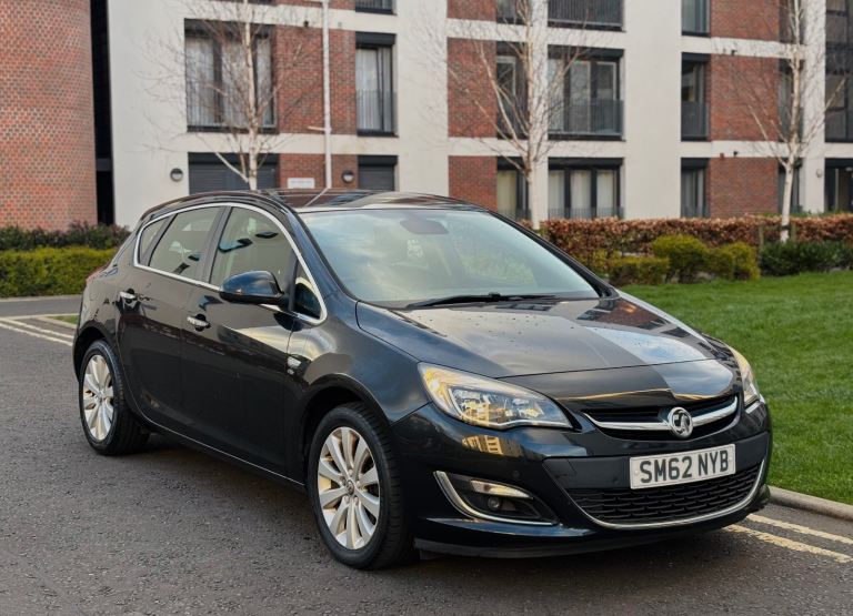 low mileage 47k, Vauxhall, ASTRA, Hatchback, 2012, Manual, 1956 (cc), 5 doors