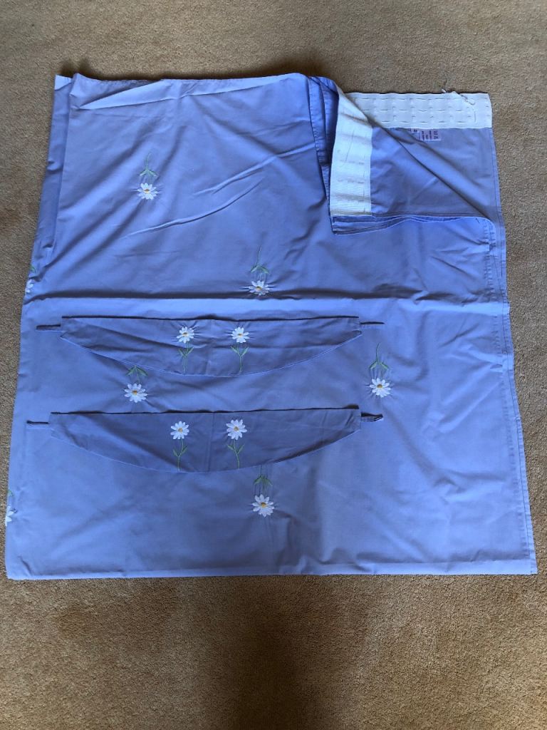 King Size Lilac Duvet Quilt Cover with matching Pillow Cases and Curtains 