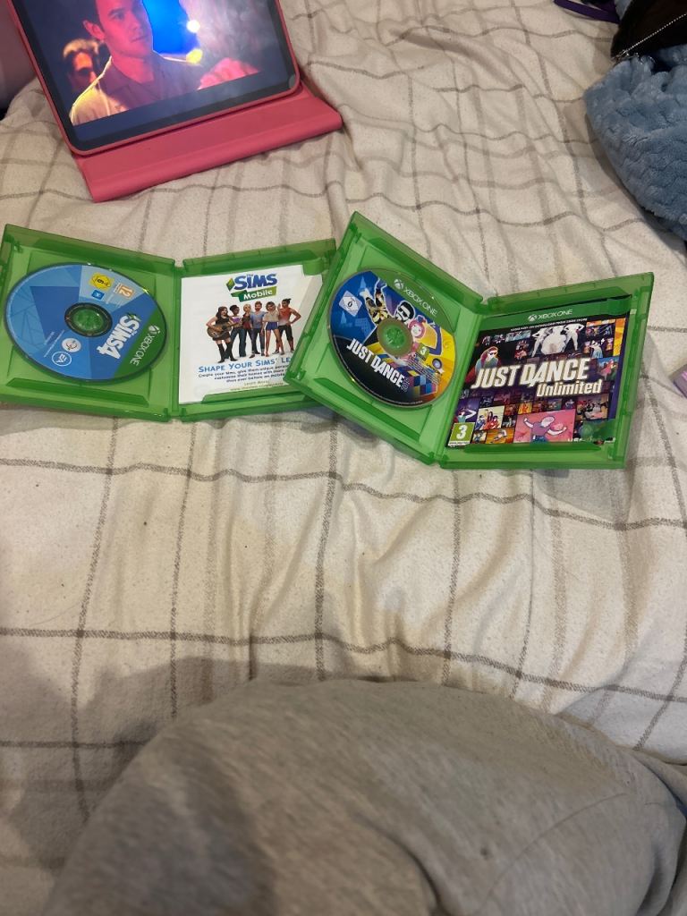 sims4 and just dance 