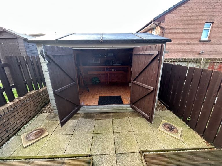 2 bedroom house to let available NOW 