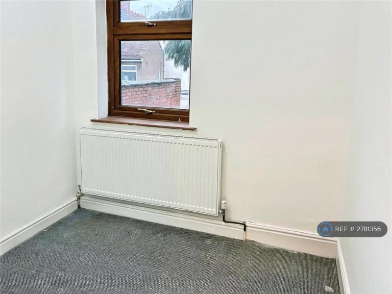 3 bedroom house in Webb Street, Nuneaton, CV10 (3 bed) (#2781356)