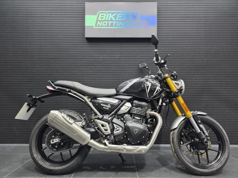Triumph Speed 400 2024 **757 miles only!**