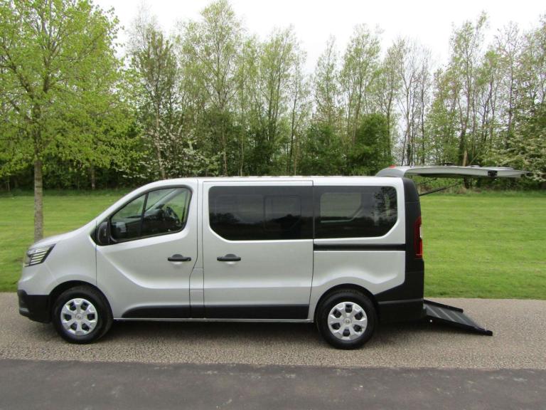 2024 Renault Trafic 2.0 DCi Wheelchair Accessible Vehicle MPV Diesel Manual