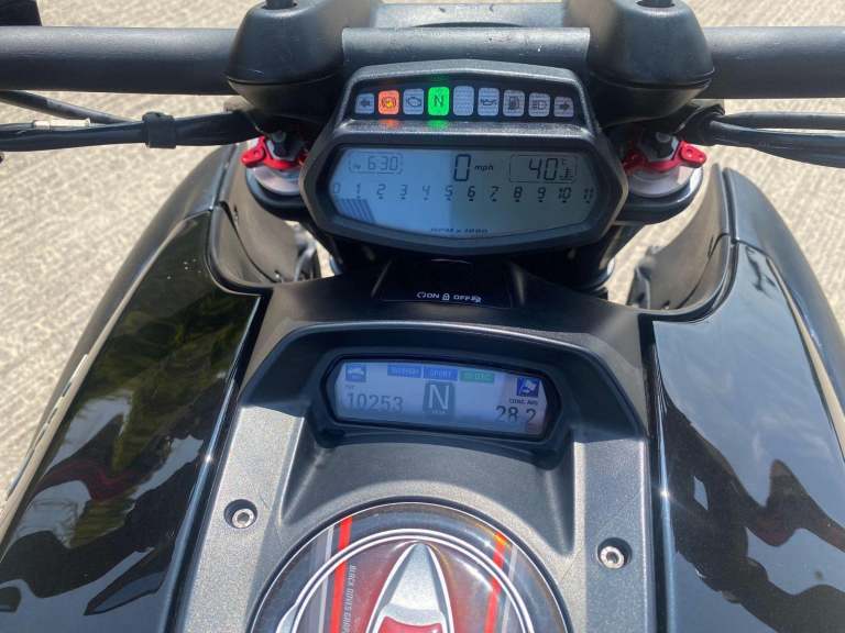 2011 11 DUCATI DIAVEL 1198 BLACK PERFORMANCE CRUISER NEW MOT 10k MILES MINT