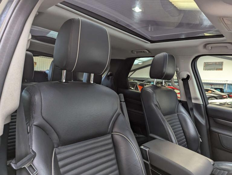 2017 Land Rover Discovery 3.0 Discovery HSE TD6 Auto 4WD 5dr SUV Diesel Automatic