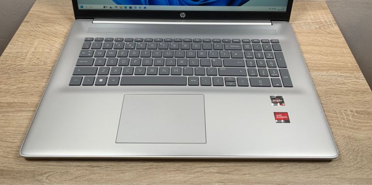 17” Ryzen 5 7520 512GB SSD 8GB ddr5 UltraFast Big Screen Full HD Laptop Win 11, Microsoft Office