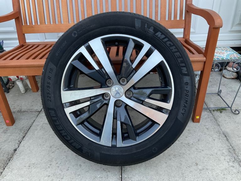 Peugeot 5008 Wheel and Tyre 