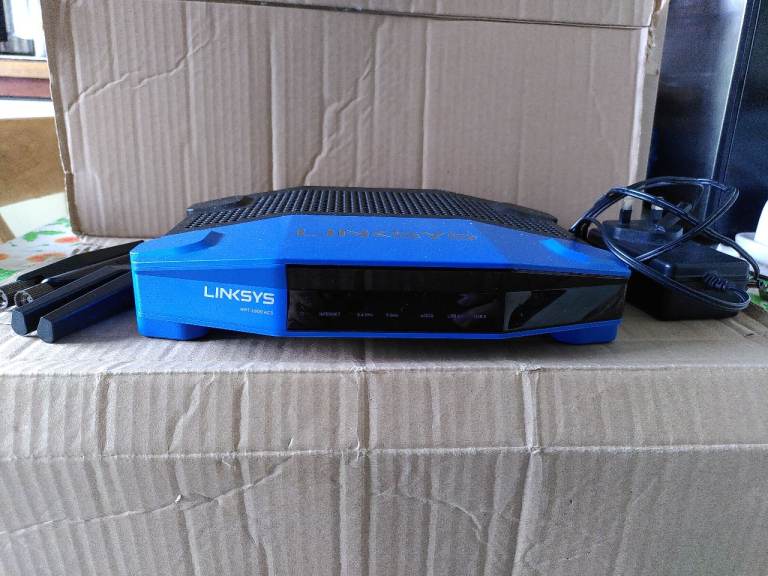 Linksys WRT1900ACS router (PLEASE READ DESCRIPTION)