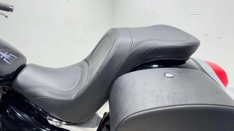 Suzuki Intruder 800 VZ C 2009 L0 21K MOT SERVICED CRUISER BIKE PANNIERS 800CC