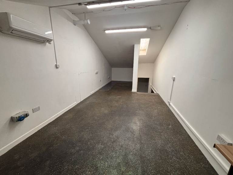 Flexible workspace/ studio/ office near Temple Meads, Bristol, 320sq ft, All bills incl*, £650pcm