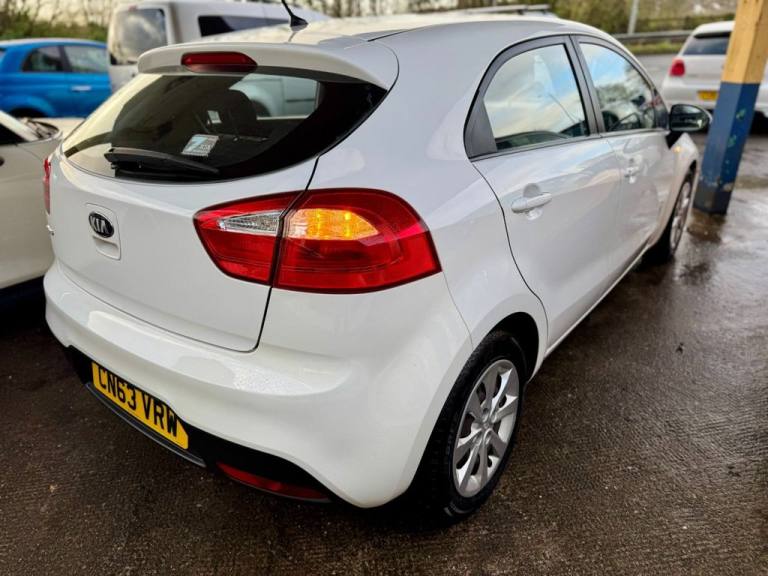 2013 Kia Rio 1.25 1 5dr HATCHBACK PETROL Manual