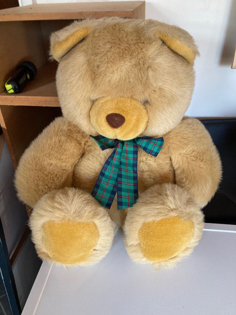 BRAND NEW OLD FASHIONED TEDDY BEAR 2 FOOT SOFT TOY