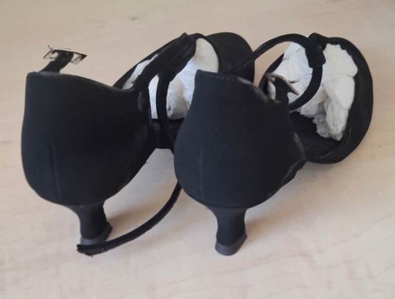 Dancing shoes by International Dance shoes 