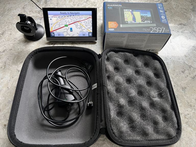 Garmin SatNav 2597 With Case
