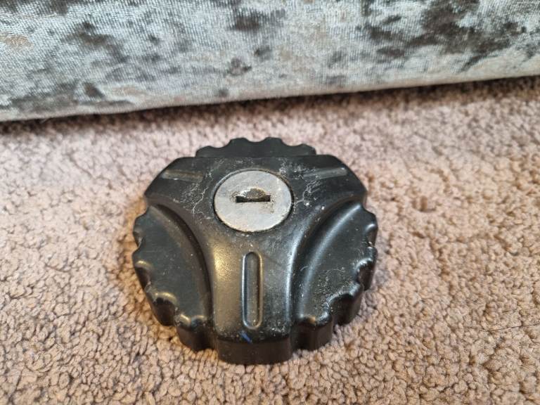 Daihatsu Hijet Fuel Cap