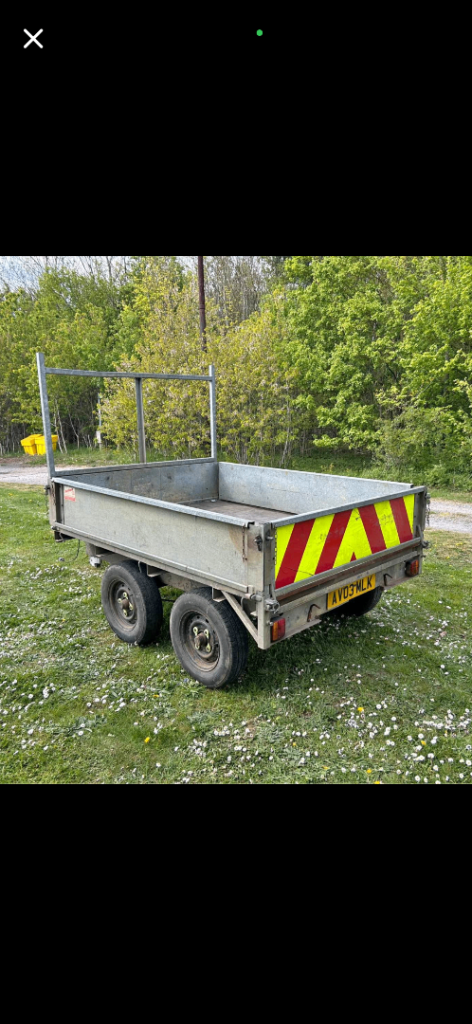 Drop side trailer 