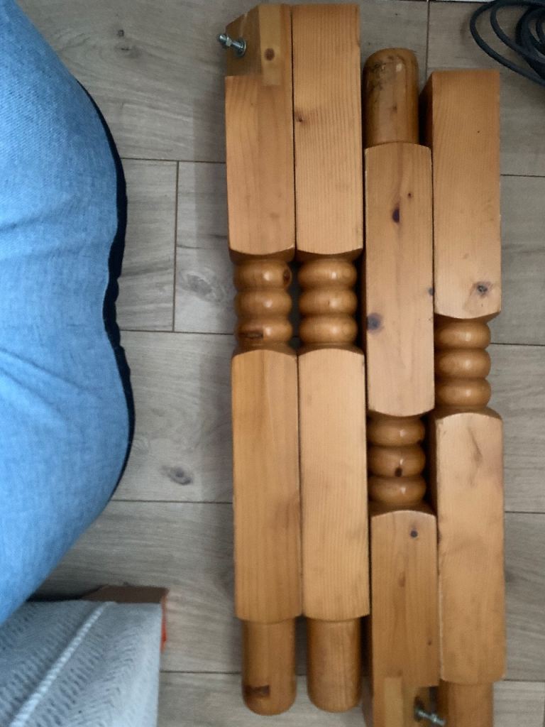 Dining table & 6 chairs for Sale in Laurencekirk, Aberdeenshire | Gumtree