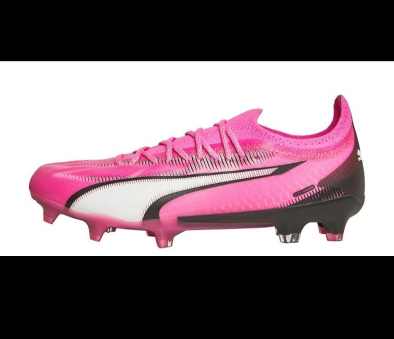 Puma Ultra Ultimate football boots ladies or girls Size 4