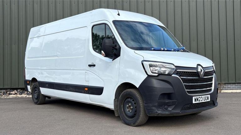 RENAULT MASTER 2.3 dCi 35 Business+ FWD LWB Medium Roof Euro 6 4dr 2023