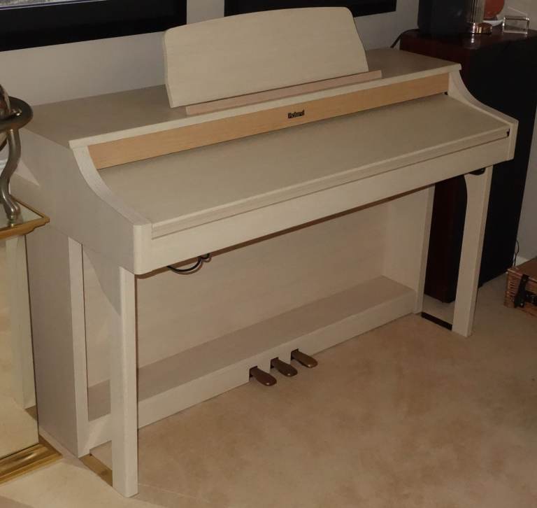 Roland HP-207e Digital Piano – RARE Light Oak – Immaculate – With Original Stool and User Manual