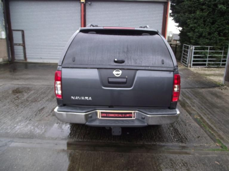 2012 Nissan Navara Double Cab Pick Up Tekna 2.5dCi 190 4WD PICK UP Diesel Manual