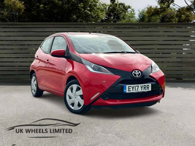 2017 Toyota AYGO 1.0 VVT-i x-play x-shift Euro 6 5dr HATCHBACK Petrol Automatic