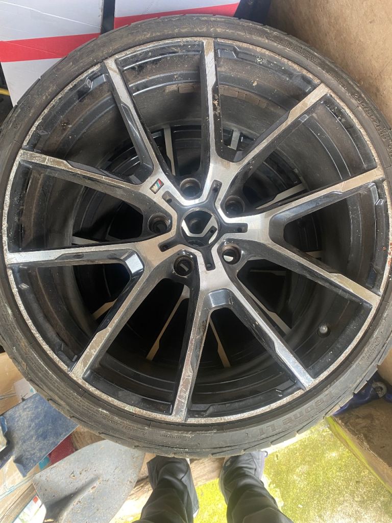Wanted 5x120 front alloy to match 