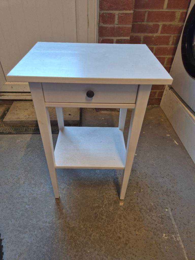 White Wooden Bedside Table with Drawer and Shelf