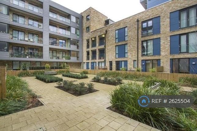 3 bedroom flat in Roffo Court, London, SE17 (3 bed) (#2625504)