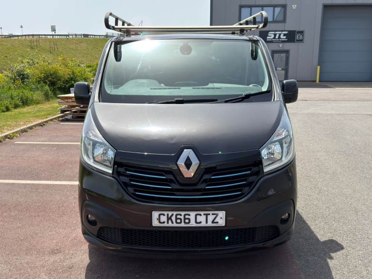 2016 Renault Trafic Sport Nav - Long MOT - 2 Keys - ULEZ Compliant