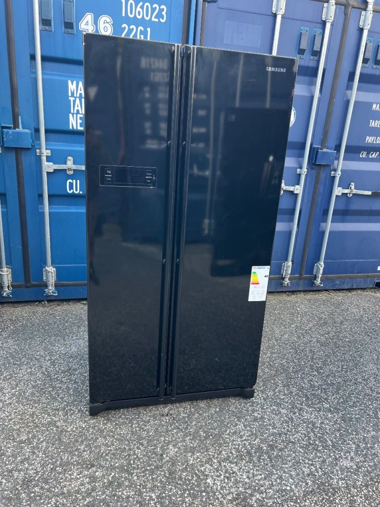 SAMSUNG AMERICAN FRIDGE FREEZER FOR SALE 