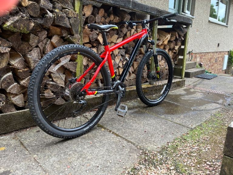 Saracen Mantra Mountain Bike – Medium Frame (17”)