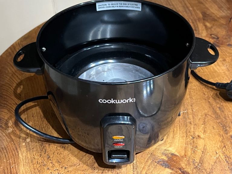 Broken Cookworks rice cooker 