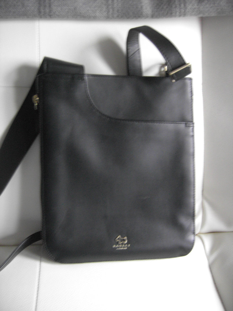 BLACK LEATHER CROSSOVER BAG