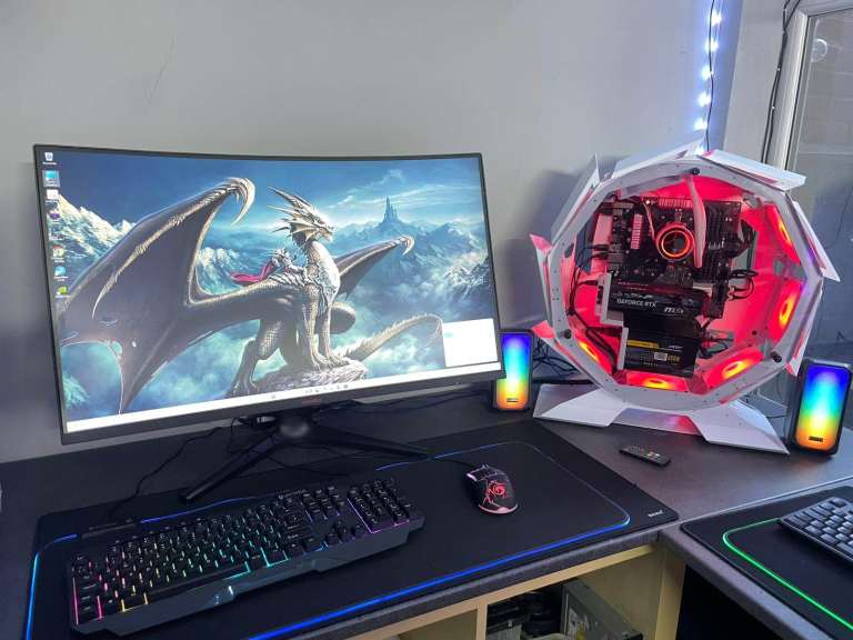 Full Gaming PC Ryzen 4.2Ghz NVIDIA RTX 5050 2Tb SSD 32Gb Ram Keyboard Mouse Speakers WiFi