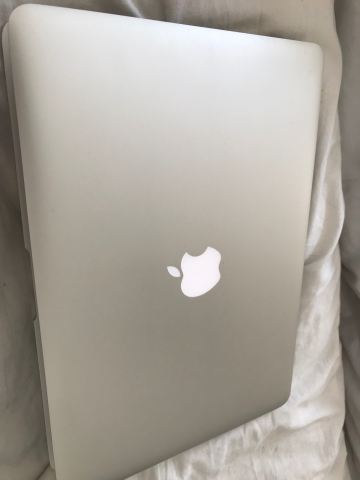 Apple MacBook Air 2017 model 13 inch fully works looks nearly new