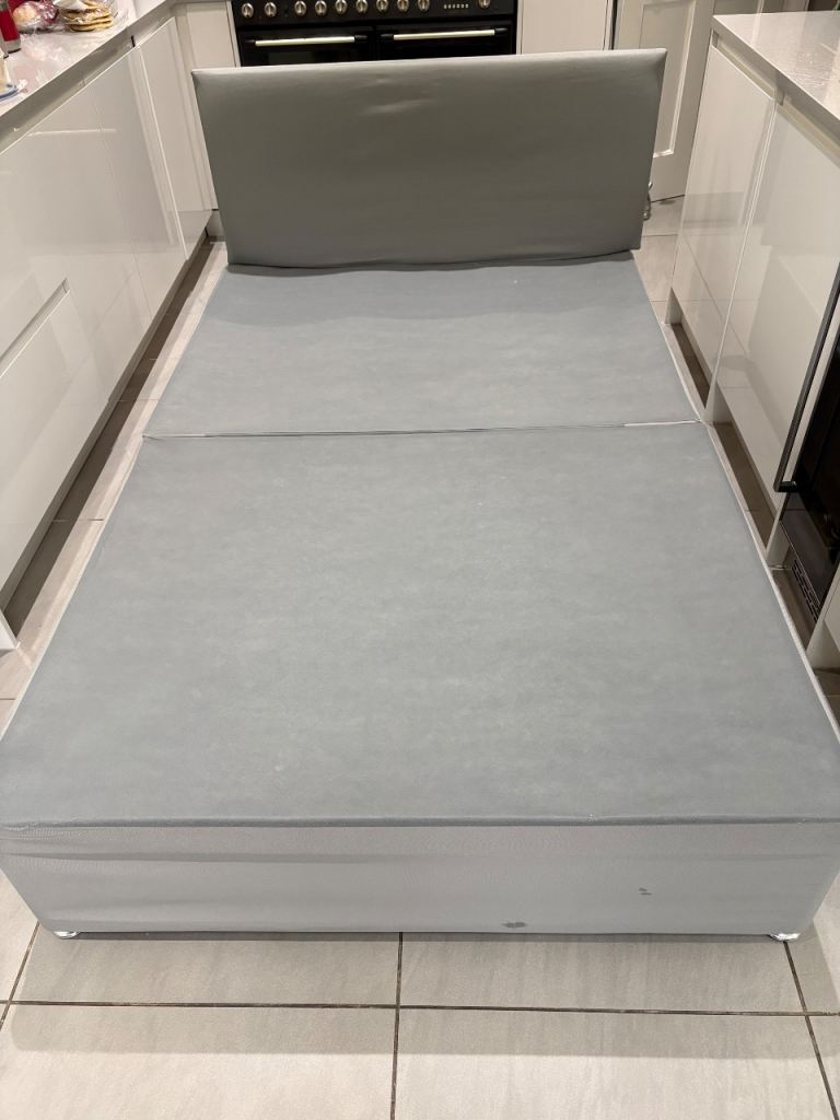 Small double divan and mattress 