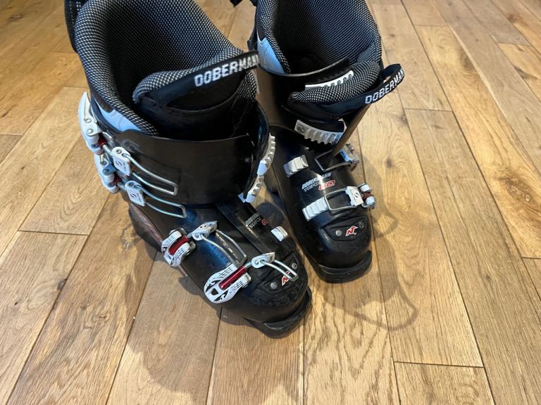 Nordica Dobermann kids size 2 approx
