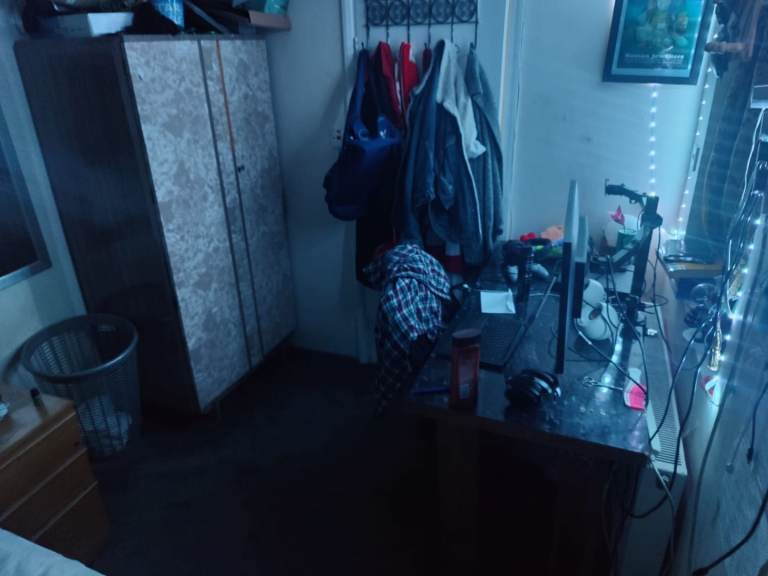 Detached en suite room available 