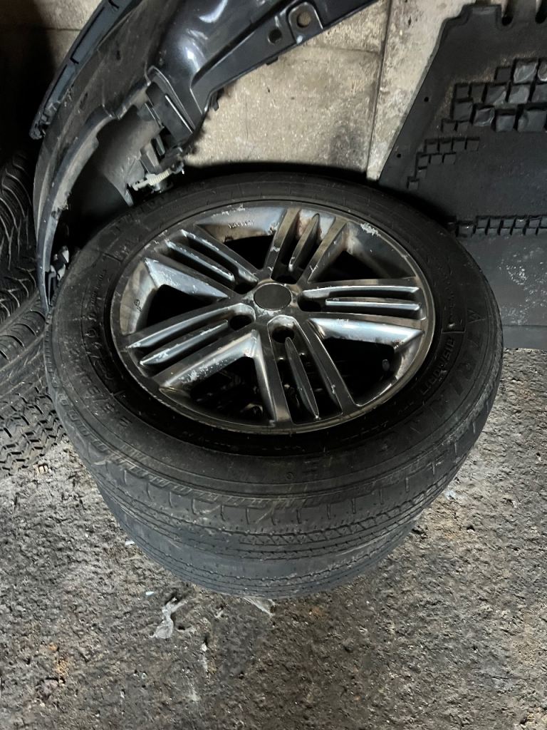 Nissan Elgrand alloys 