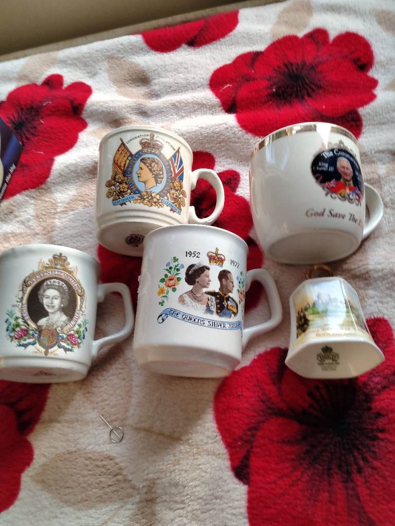 Set of 5 Royal Commemorative Mugs & Bell – Good Condition