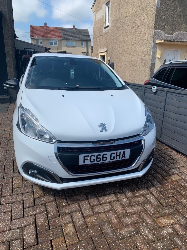 Peugeot, 208, Hatchback, 2016, Manual, 1560 (cc), 3 doors