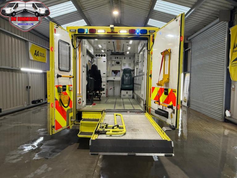 2016 Mercedes-Benz Sprinter 519 CDI MWB Automatic Ex-NHS Ambulance Service + VAT NA DIESEL Automatic