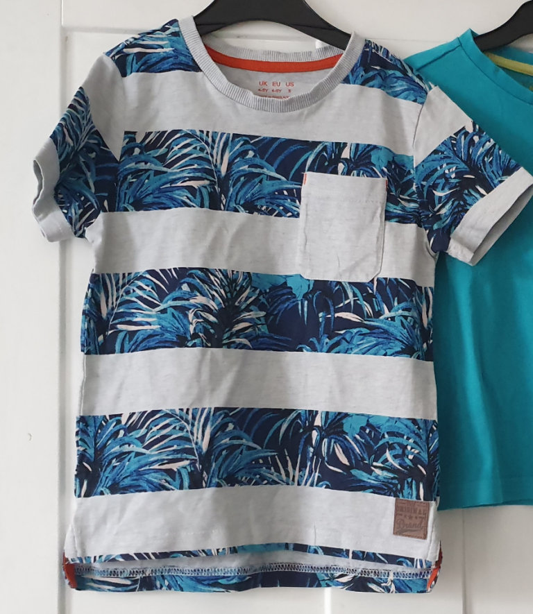 boys summer t-shirt age 4- 5 years